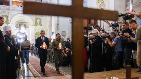 Prezydenci Polski i Ukrainy w katedrze w Łucku/fot. Kancelaria Prezydenta, Twitter