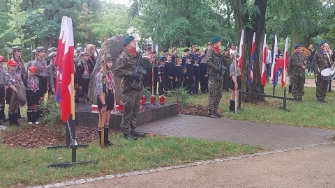 W bydgoskich obchodach rocznicy wybuchu Powstania Warszawskiego wzięły udział władze miasta, służby mundurowe i mieszkańcy/fot: Jolanta Fischer