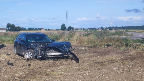 Według wstępnych ustaleń policjantów 38-latek kierujący pojazdem audi nie ustąpił pierwszeństwa przejazdu na skrzyżowaniu 40-letniej kierującej fordem/fot. KPP w Inowrocławiu