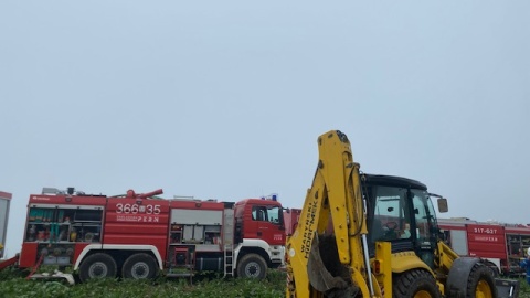 Do awarii podziemnej rury doszło w sobotę (5 sierpnia) wieczorem. Nie wiadomo, ile surowca wyciekło. Ropa płyną tym rurociągiem, pochodzi z naftoportu w Gdańsku. Najpierw trafia ropociągiem do płockiego „Orlenu”, stamtąd tłoczona jest, między innymi, do Niemiec./fot. PERN SA (nadesłane)