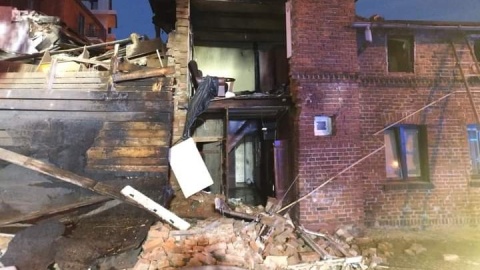 Kamienica w Chełmży zniszczona przez wybuch gazu/fot. KM PSP Toruń/Facebook