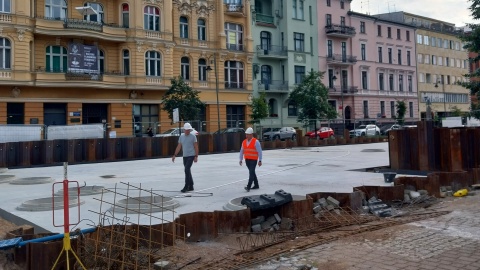 Budowa kolektora deszczowego na Placu Wolności w Bydgoszczy wchodzi w ostatnią fazę realizacji. Część prac już ukończono, dlatego możliwe było przywrócenie ruchu tramwajowego na ulicy Gdańskiej/fot. Elżbieta Rupniewska