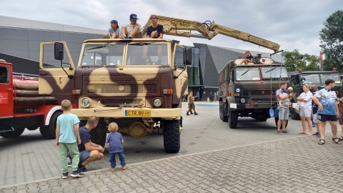 W Bydgoszczy można było podziwiać samochody retro m.in. ciężarówki. Do miasta przyjechali uczestnicy 9. Legendy Stara, czyli ogólnopolskiego zlotu zabytkowych pojazdów/fot. Tatiana Adonis