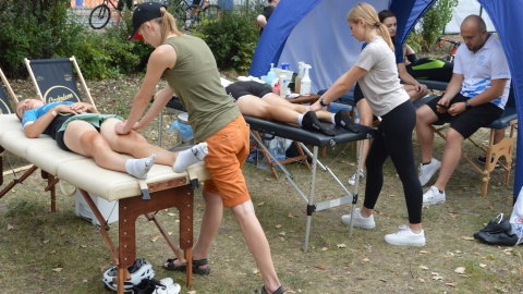 Startujący w różnych konkurencjach mogli skorzystać z pomocy fizjoterapeuty/fot.: Patryk Głowacki