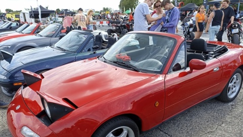 Pasjonaci motoryzacji zjechali do Torunia. W MotoParku zorganizowano rodzinny piknik z motoryzacją/fot. Monika Kaczyńska