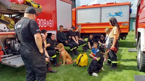 W podbydgoskim Łochowie odbył się Charytatywny Turniej Piłki Nożnej połączony z piknikiem rodzinnym. Mieszkańcy i kibice nie zawiedli a zawodnicy dali z siebie 100 procent. Wszystko po, to by zebrać pieniądze i wesprzeć walczącego z nowotworem Wiktora i zmagającego się z porażeniem mózgowym Jakuba/fot. Tatiana Adonis