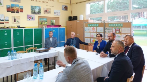 Na spotkaniu w Brukach Unisławskich minister Przemysław Czarnek deklarował wsparcie dla lokalnej niepublicznej szkoły/fot: Monika Siwak