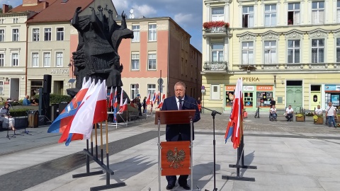 Uczestnicy bydgoskich obchodów 84. rocznicy radzieckiej napaści na Polskę wzięli udział w mszy świętej i uroczystości na Starym Rynku/fot: Tatiana Adonis