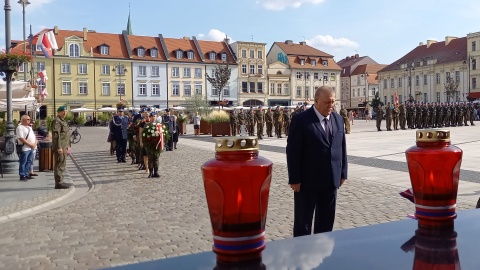 Uczestnicy bydgoskich obchodów 84. rocznicy radzieckiej napaści na Polskę wzięli udział w mszy świętej i uroczystości na Starym Rynku/fot: Tatiana Adonis