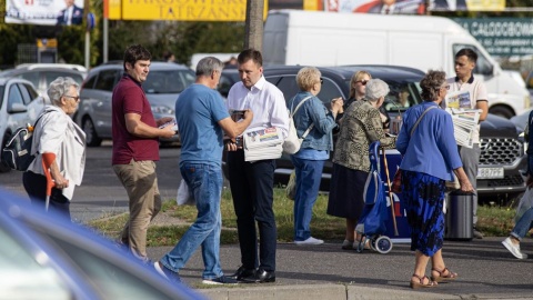 Minister Łukasz Schreiber podczas spotkania z mieszkańcami Fordonu/fot. Łukasz Schreiber, Facebook