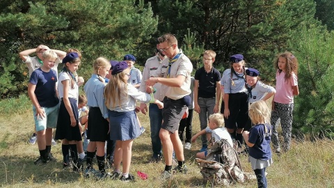 Pokazowa zbiórka Skautów Europy - gromady Przyłęki-Brzoza w Dolinie Śmierci w bydgoskim Fordonie/fot. mg