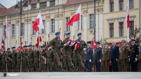 Uroczystość nadania sztandaru Inspektoratowi Wsparcia Sił Zbrojnych w Bydgoszczy/fot. Inspektorat Wsparcia Sił Zbrojnych w Bydgoszczy, Facebook