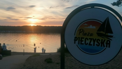 Zmodernizowana plaża w Pieczyskach - nowy pomost to kolejny etap inwestycji/fot. mg