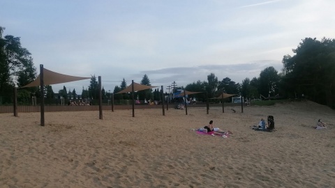 Zmodernizowana plaża w Pieczyskach - nowy pomost to kolejny etap inwestycji/fot. mg