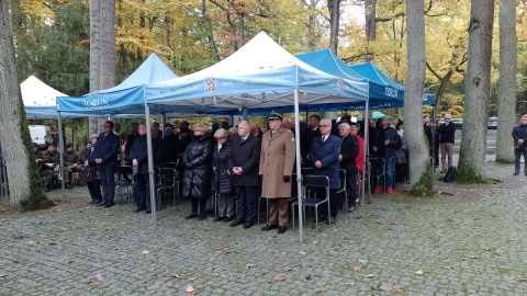 Mieszkańcy, w tym bliscy zamordowanych, harcerze i władze Torunia uczcili 84. rocznicę pierwszych straceń na Barbarce/fot. Michał Zaręba