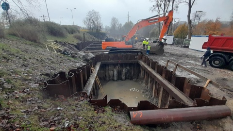 Bydgoscy drogowcy przypuszczają, że uszkodzenie mogło powstać w związku z prowadzoną w pobliżu inwestycją wodociągową/fot. Zarząd Dróg Miejskich i Komunikacji Publicznej w Bydgoszczy