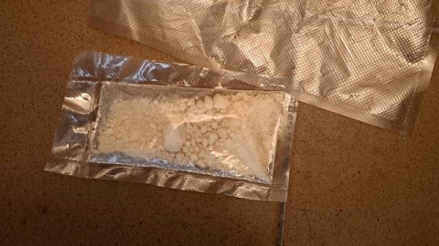 Kryminalni z Komisariatu Toruń - Podgórz znaleźli i zabezpieczyli ponad dwa kilogramy narkotyków, w tym amfetaminę, marihuanę, MDMA i żywicę konopi/fot. KMP Toruń