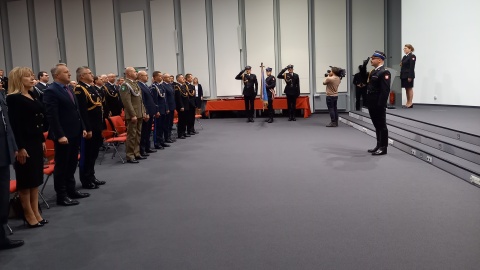 Blisko 140 strażaków zostało odznaczonych w Urzędzie Wojewódzkim w ramach Narodowego Święta Niepodległości/fot: Agata Raczek