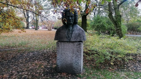 Kolekcja rzeźb Filharmonii Pomorskiej w parku im. Kochanowskiego w Bydgoszczy/fot. Magdalena Gill