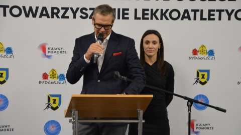 Prezes Sebastian Chamara i Marika Popowicz, która sprawdziła się w roli prowadzącej/fot.: Patryk Głowacki