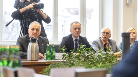 Na mocy podpisanego porozumienia do powiatów sępoleńskiego, lipnowskiego i nakielskiego trafi blisko 25 milionów euro/fot: Szymon Zdziebło dla UMWKP