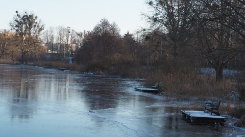 Tuchola wykorzystała trzymilionowe dofinansowanie ze środków państwa i wybudowała efektowną promenadę nad taflą jeziora Głęboczek/fot: jw)