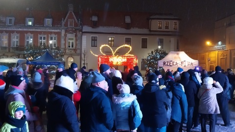 W sobotę odbyła się ósma Wigilia pod gołym niebem w Starym Fordonie. Mieszkańcy podkreślają, że wiele się zmieniło, ale to nie koniec. Pojawił się m.in. pomysł zbudowania przystani żeglarskiej/fot: Elżbieta Rupniewska