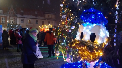 W sobotę odbyła się ósma Wigilia pod gołym niebem w Starym Fordonie. Mieszkańcy podkreślają, że wiele się zmieniło, ale to nie koniec. Pojawił się m.in. pomysł zbudowania przystani żeglarskiej/fot: Elżbieta Rupniewska