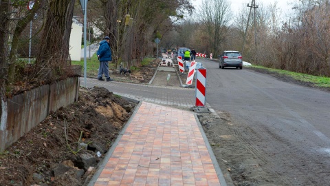 Od drugiej połowy listopada trwa modernizacja ul. Nadbrzeżnej - popularnej trasy spacerowej wiodącej na Diabelce. Zmiany obejmują też otoczenie ulicy/fot. Gmina Świecie (swiecie.eu)