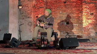Płynie od Bugu do Odry, bo kocha rzeki. Zrobił przystanek w Bydgoszczy [zdjęcia, wideo]