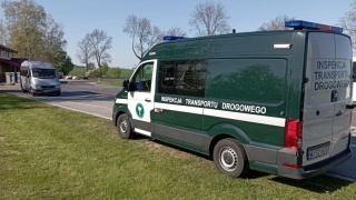 Kierowca wiózł dzieci na zawody do Świecia. Kurs został przerwany po badaniu alkomatem