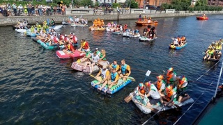 Parada łodzi na Brdzie i wyścig butelkowy. Ster na Bydgoszcz już w weekend [program]