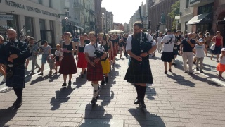 Stepy irlandzkie, uroczysty pochód i koncerty. W Toruniu zapanowała kultura celtycka [zdjęcia, wideo]