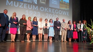 Jubileuszowa wystawa i nagrody dla pracowników. 100-lecie Muzeum Okręgowego [lista nagrodzonych]