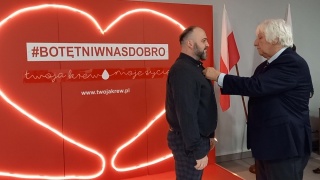 Dzielą się z innymi najcenniejszym darem. Honorowi dawcy krwi nagrodzeni [wideo, zdjęcia]