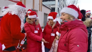 Konwój Świętych Mikołajów wyruszył w drogę. Wiozą paczki dla potrzebujących [wideo, zdjęcia]