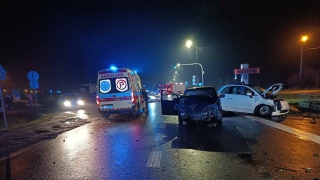 Wypadek na Drodze Krajowej nr 67 w Kulinie. Trzy osoby zostały ranne