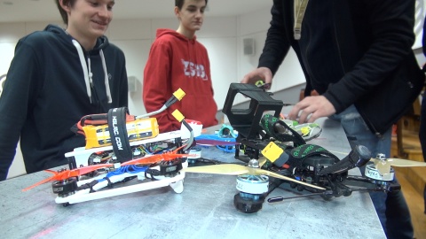 Tu liczy się refleks Wyścigi dronów w Politechnice Bydgoskiej [wideo, zdjęcia]