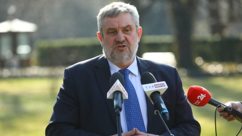 Minister Ardanowski: Ceny pieczywa rosną, a KE chce, żebyśmy jedli owady i robaki