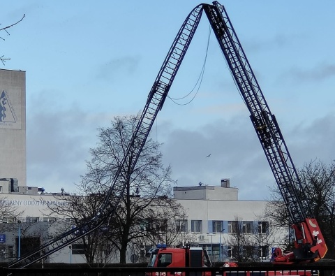 Inowrocław: przyczyny złamania gigantycznej drabiny strażackiej ustali komisja [zdjęcia]