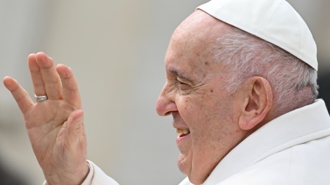 Watykan potwierdza: papież Franciszek w sobotę ma opuścić szpital