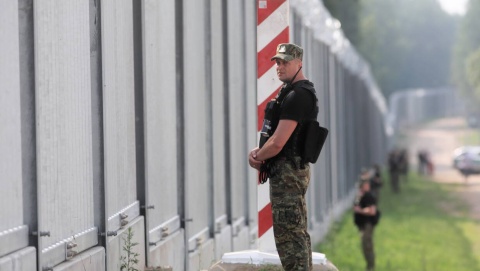 Budują zaporę na granicy z Rosją. Szef MSWiA: Zabezpieczy 199 kilometrów