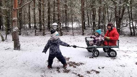 Wózek biało-niebieski. Reportaż Michała Słobodziana na Konkursie Grand PiK 2023