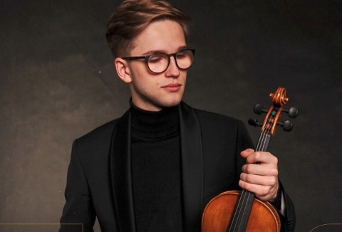 Pokonał niemal tysiąc skrzypków z całego świata. Student z Bydgoszczy zagra w Sydney