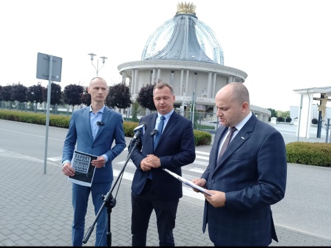 Patostreamer zakłócił Mszę świętą w Toruniu. Jest zawiadomienie do prokuratury