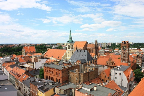 Toruń jest w środę najgorętszym miejscem w Polsce. Wraca moda na kąpiele w Wiśle
