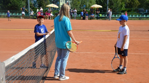Turnieje, zabawy i sporo cennej wiedzy. W Toruniu zorganizowano Narodowy Dzień Tenisa