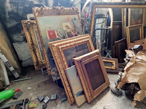 Skradli z mieszkania dzieła sztuki o wartości 8 mln zł. Odzyskała je łódzka policja [zdjęcia]