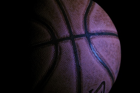 Pora na derby Energi i Basketu 25. Wygrany zbliży się do celu. Relacja w PR PiK