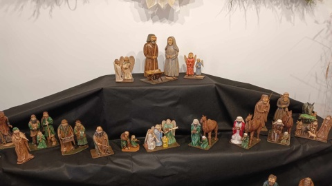 Crăciunul se apropie și este timpul pentru Nașterea Domnului.  Peste 80 de statui mici în Zimborz
